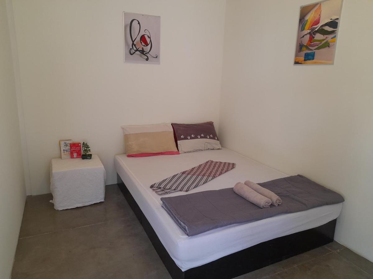 Phayam Hostel Koh Phayam Rum bild