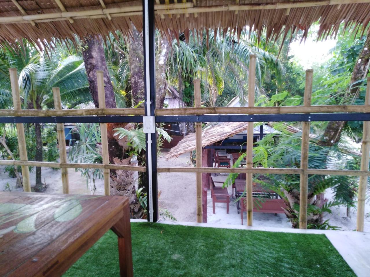 Phayam Hostel Koh Phayam Exteriör bild