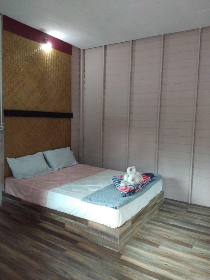 Phayam Hostel Koh Phayam Exteriör bild