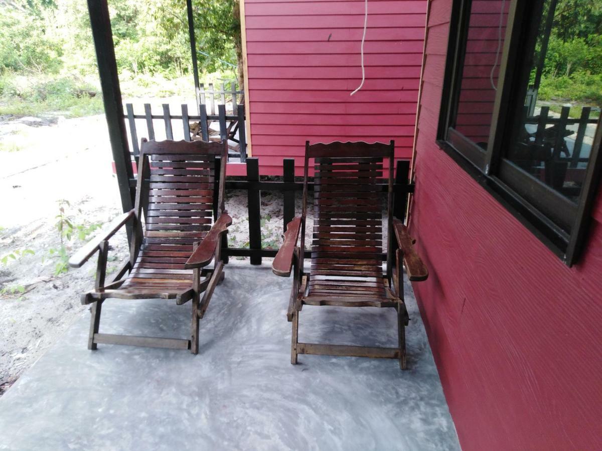 Phayam Hostel Koh Phayam Exteriör bild