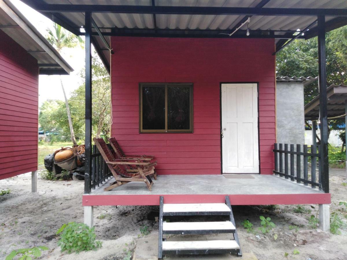 Phayam Hostel Koh Phayam Exteriör bild