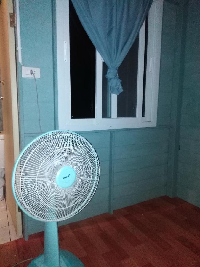 Phayam Hostel Koh Phayam Exteriör bild