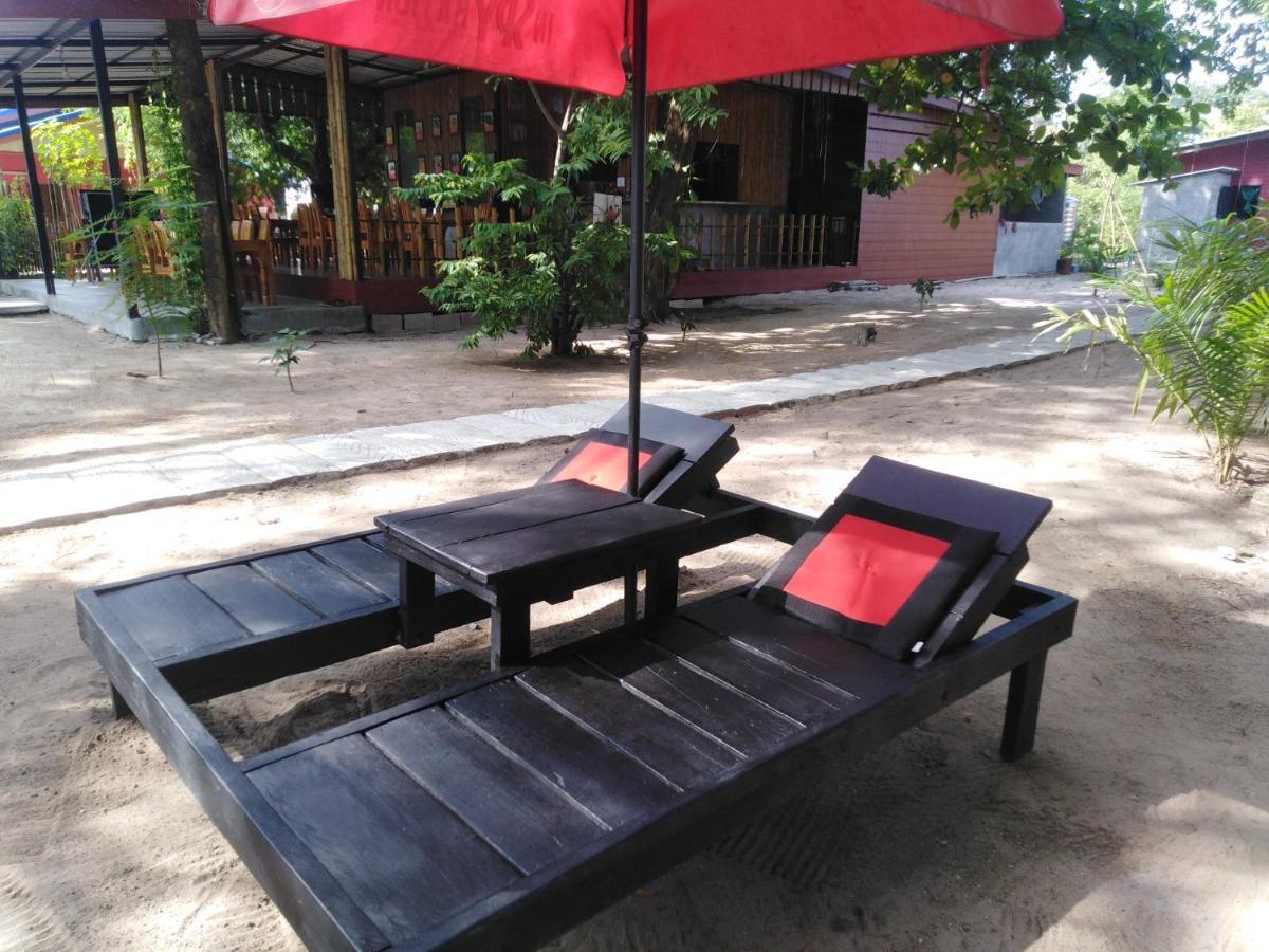Phayam Hostel Koh Phayam Exteriör bild