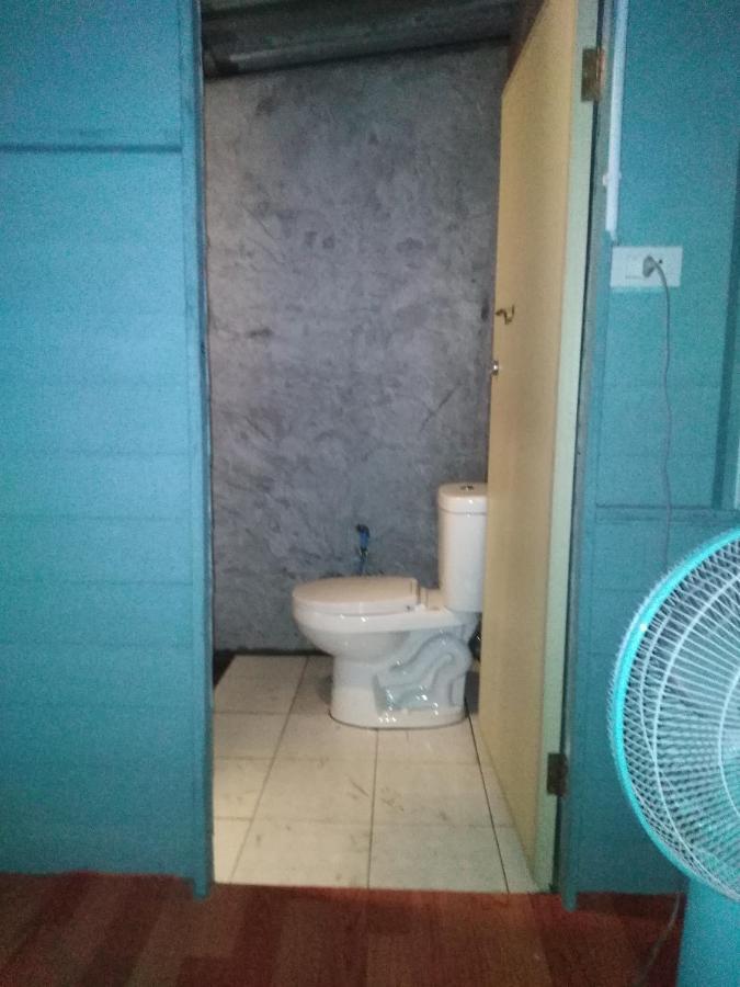Phayam Hostel Koh Phayam Exteriör bild