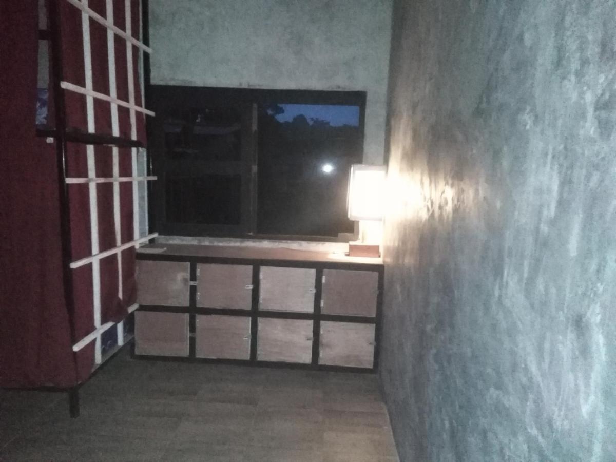 Phayam Hostel Koh Phayam Exteriör bild
